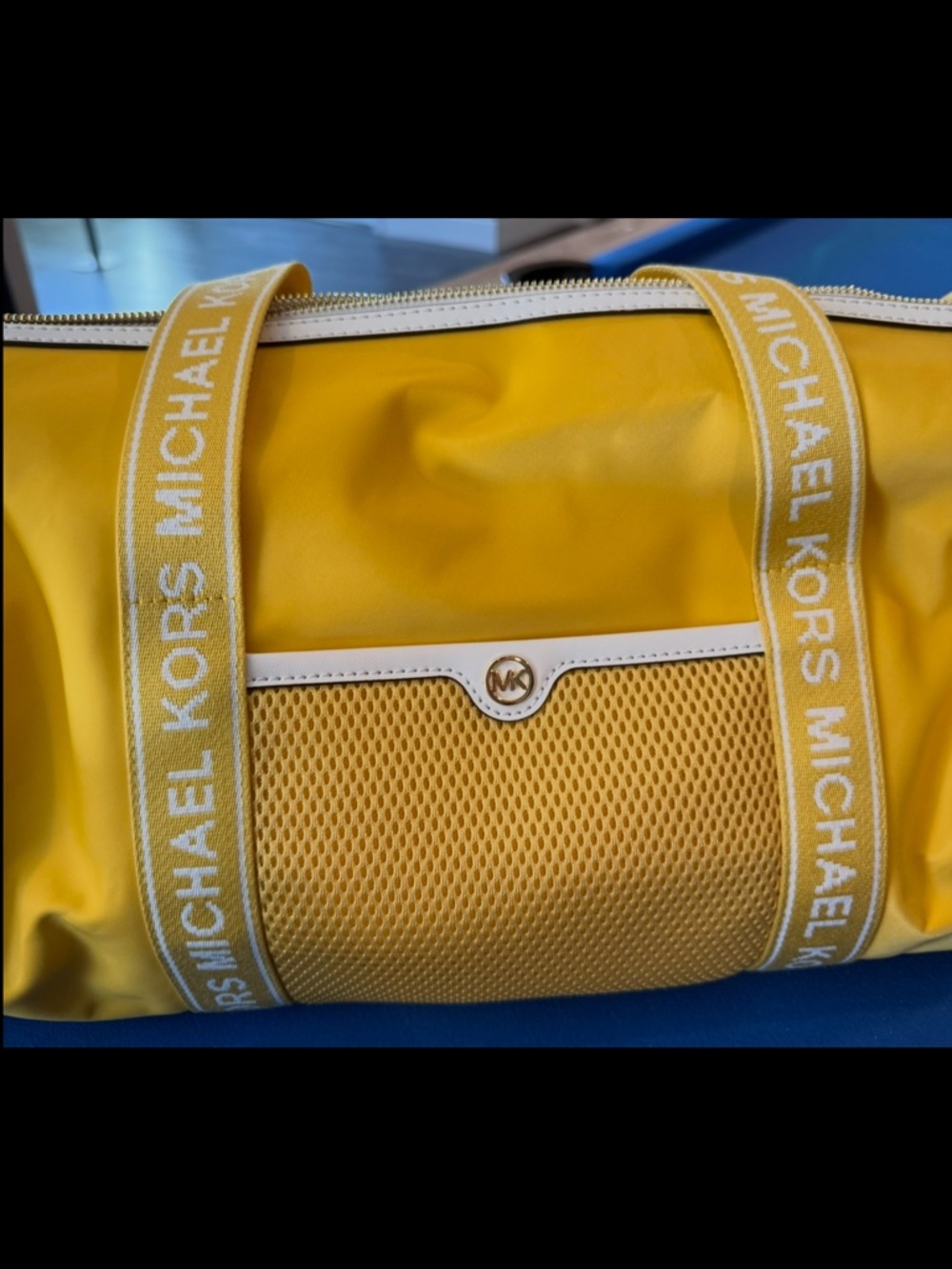 Michael Kors Yellow Weekend Duffel brand new with tags - Picture 5 of 5